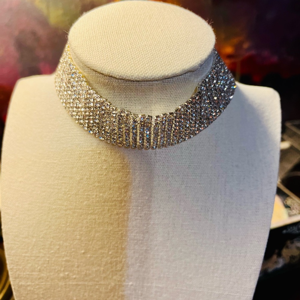 SPARKLING Silver Rhinestone Choker Necklace with Back Detail!!